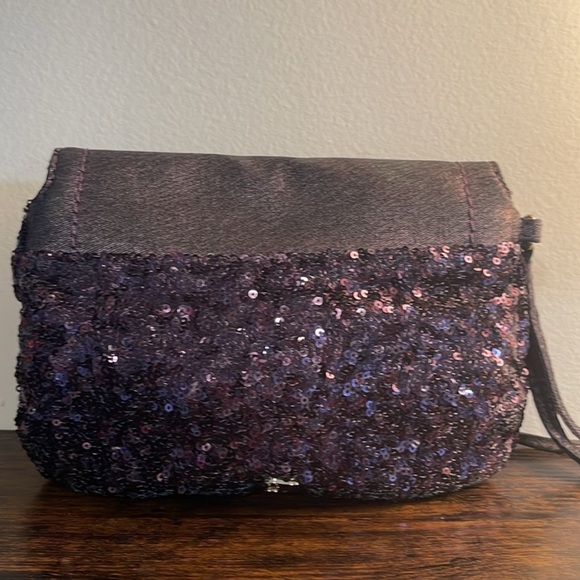 Juicy couture sequence, wristlet/clutch new without the tags - Picture 4 of 7